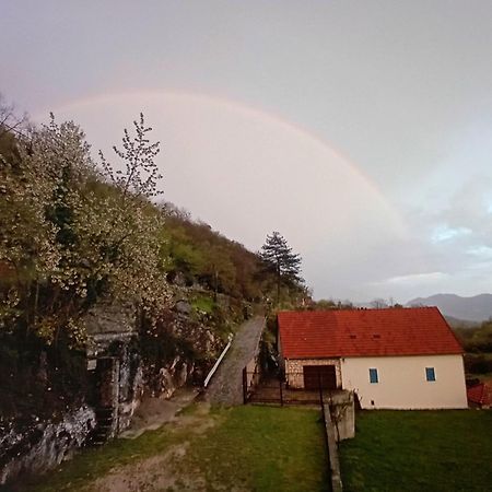 Konak Ugnji-Village Cetinje Bagian luar foto