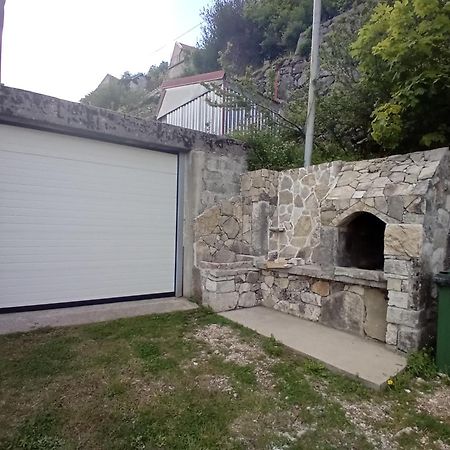 Konak Ugnji-Village Cetinje Bagian luar foto