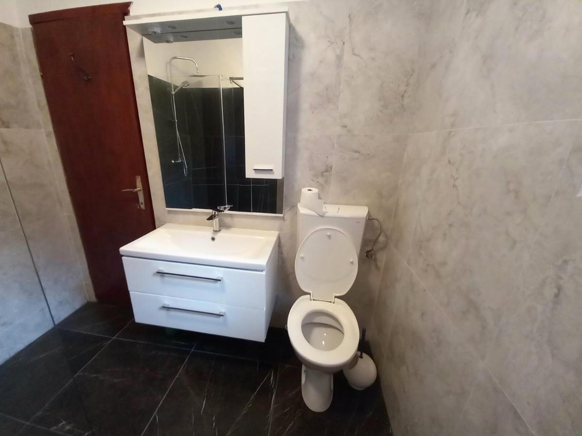 Konak Ugnji-Village Cetinje Bagian luar foto