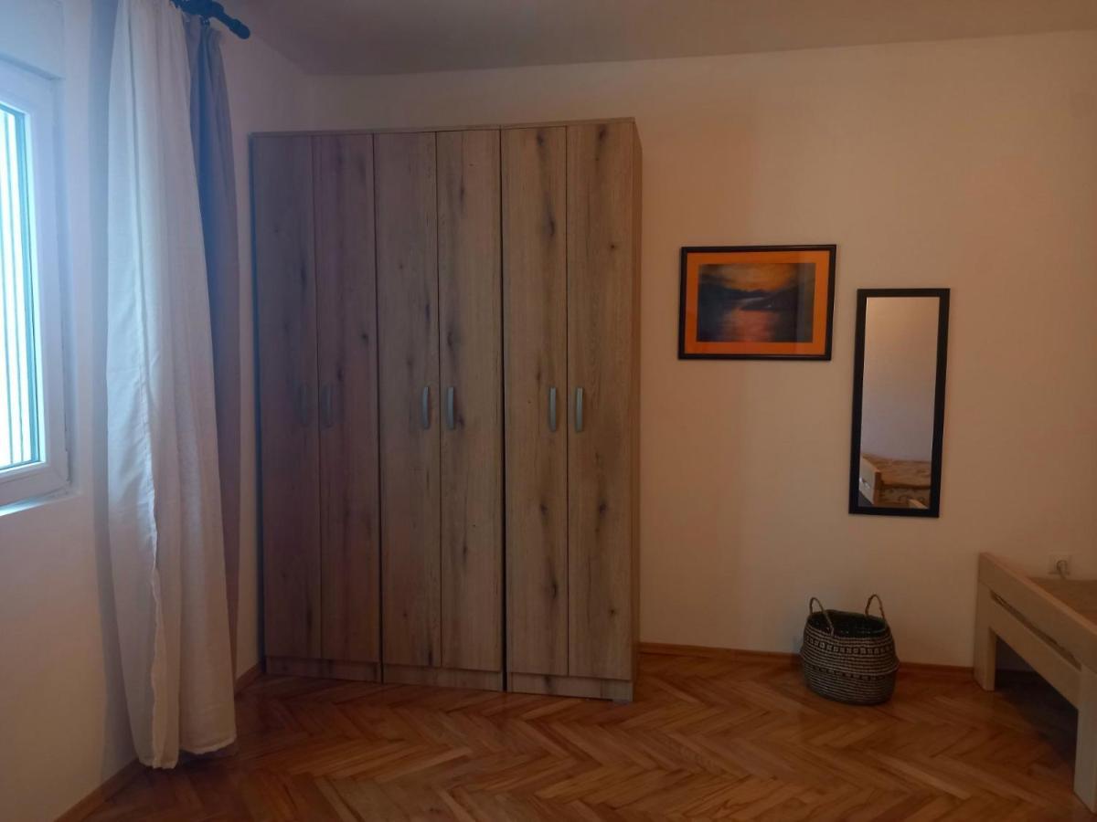 Konak Ugnji-Village Cetinje Bagian luar foto