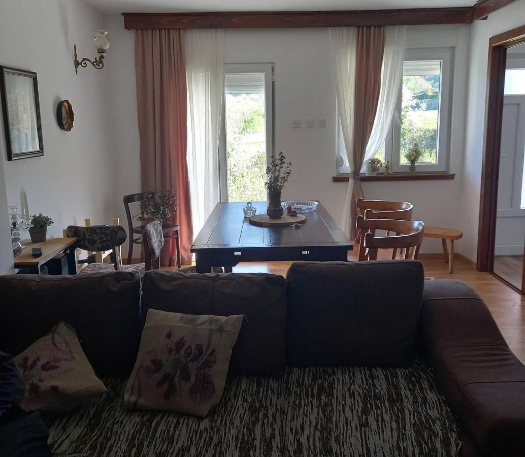 Konak Ugnji-Village Cetinje Bagian luar foto