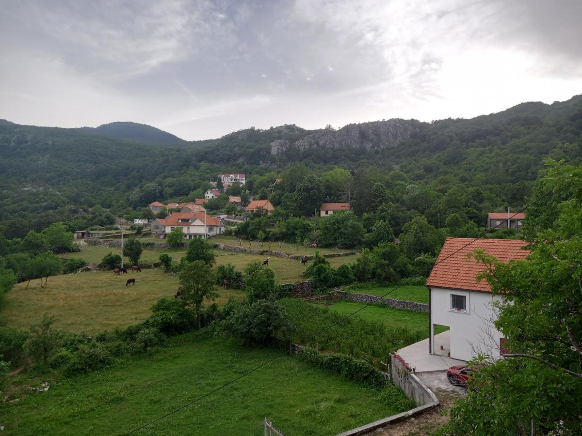 Konak Ugnji-Village Cetinje Bagian luar foto