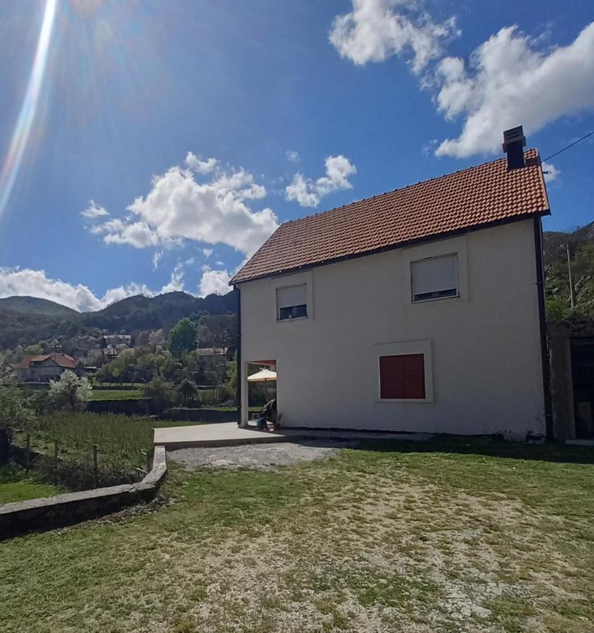 Konak Ugnji-Village Cetinje Bagian luar foto